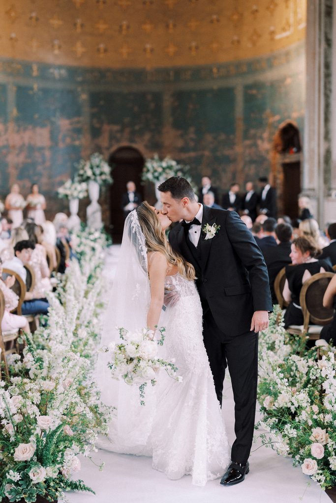 ohio-based destination wedding planner; wedding planning and design; cincinnati wedding planner; luxury wedding planner