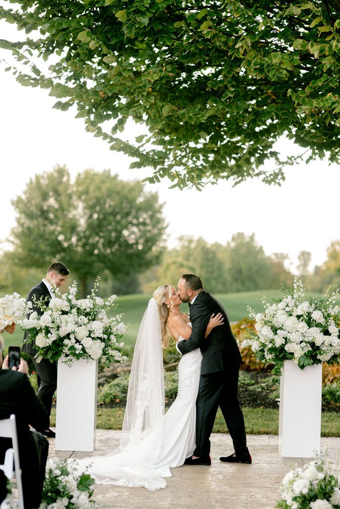 ohio-based destination wedding planner; wedding planning and design; cincinnati wedding planner; luxury wedding planner